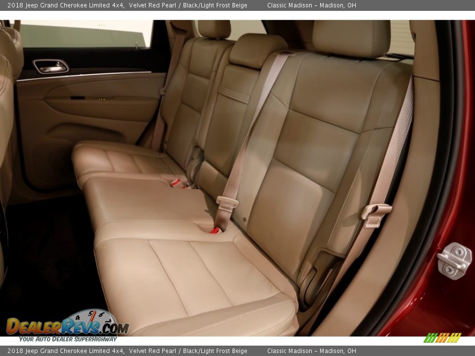 2018 Jeep Grand Cherokee Limited 4x4 Velvet Red Pearl / Black/Light Frost Beige Photo #19