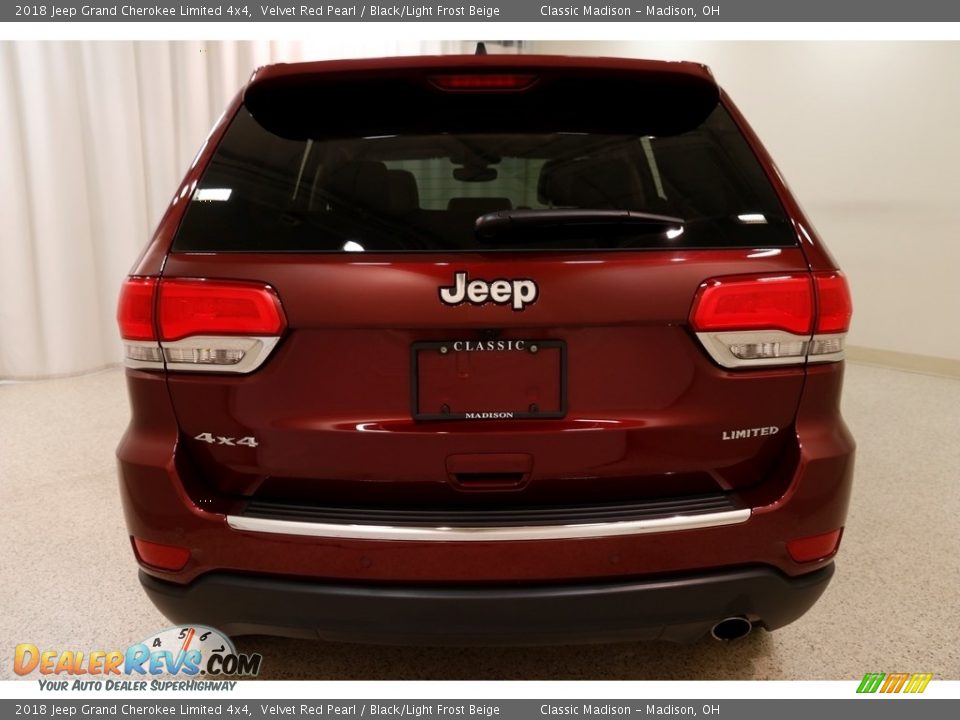 2018 Jeep Grand Cherokee Limited 4x4 Velvet Red Pearl / Black/Light Frost Beige Photo #20