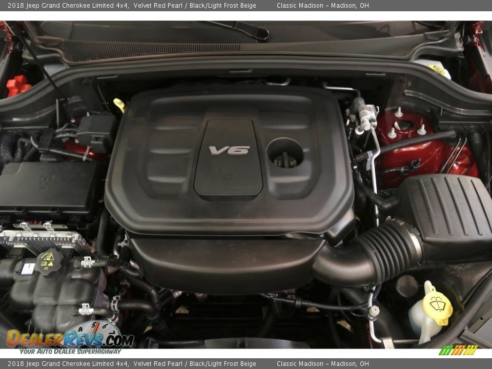 2018 Jeep Grand Cherokee Limited 4x4 Velvet Red Pearl / Black/Light Frost Beige Photo #21