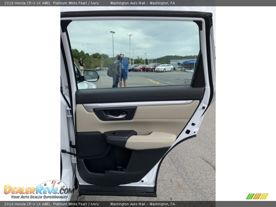 2019 Honda CR-V LX AWD Platinum White Pearl / Ivory Photo #23