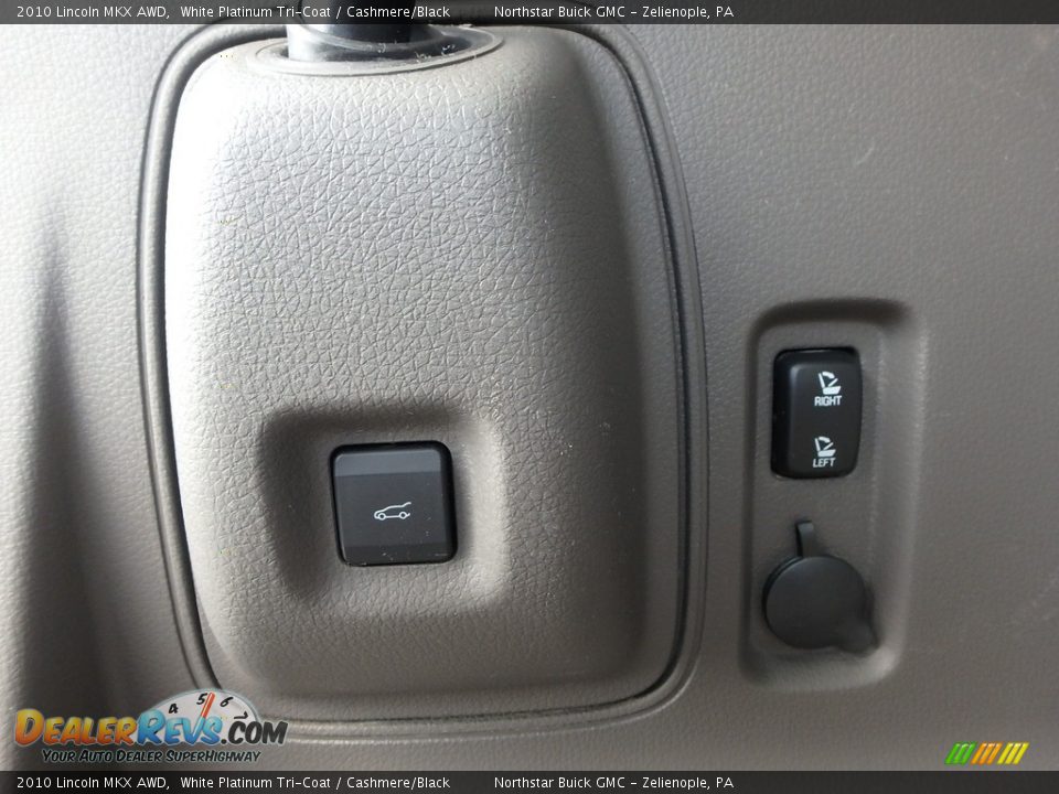 2010 Lincoln MKX AWD White Platinum Tri-Coat / Cashmere/Black Photo #12
