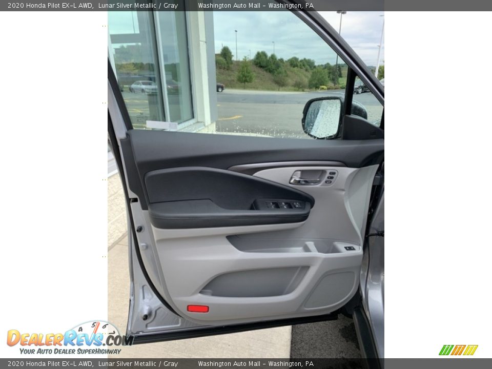 Door Panel of 2020 Honda Pilot EX-L AWD Photo #10