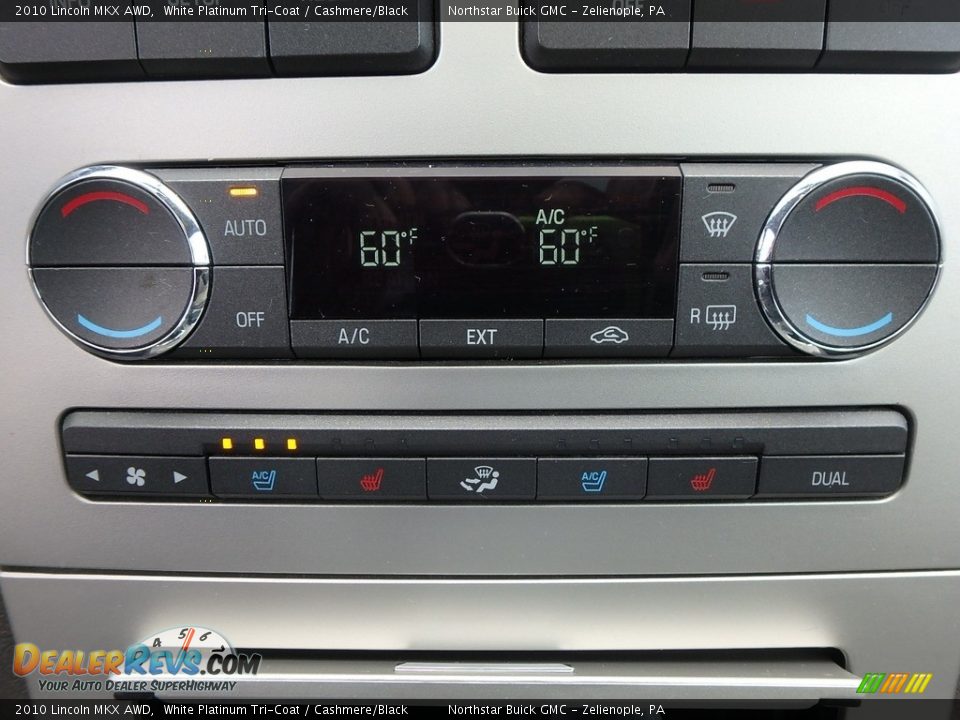 2010 Lincoln MKX AWD White Platinum Tri-Coat / Cashmere/Black Photo #29