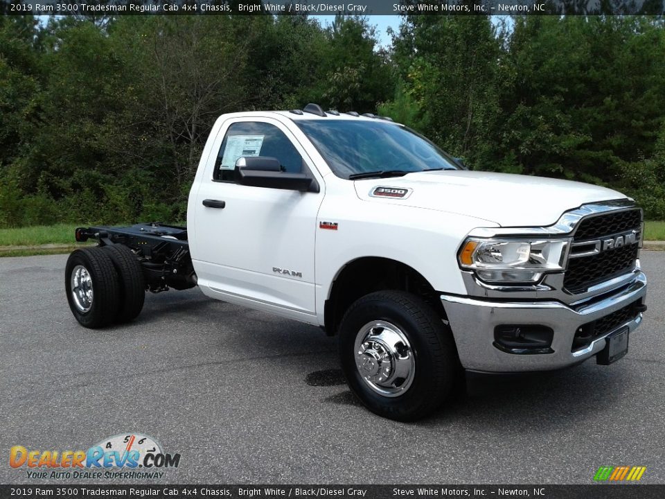 2019 Ram 3500 Tradesman Regular Cab 4x4 Chassis Bright White / Black/Diesel Gray Photo #4