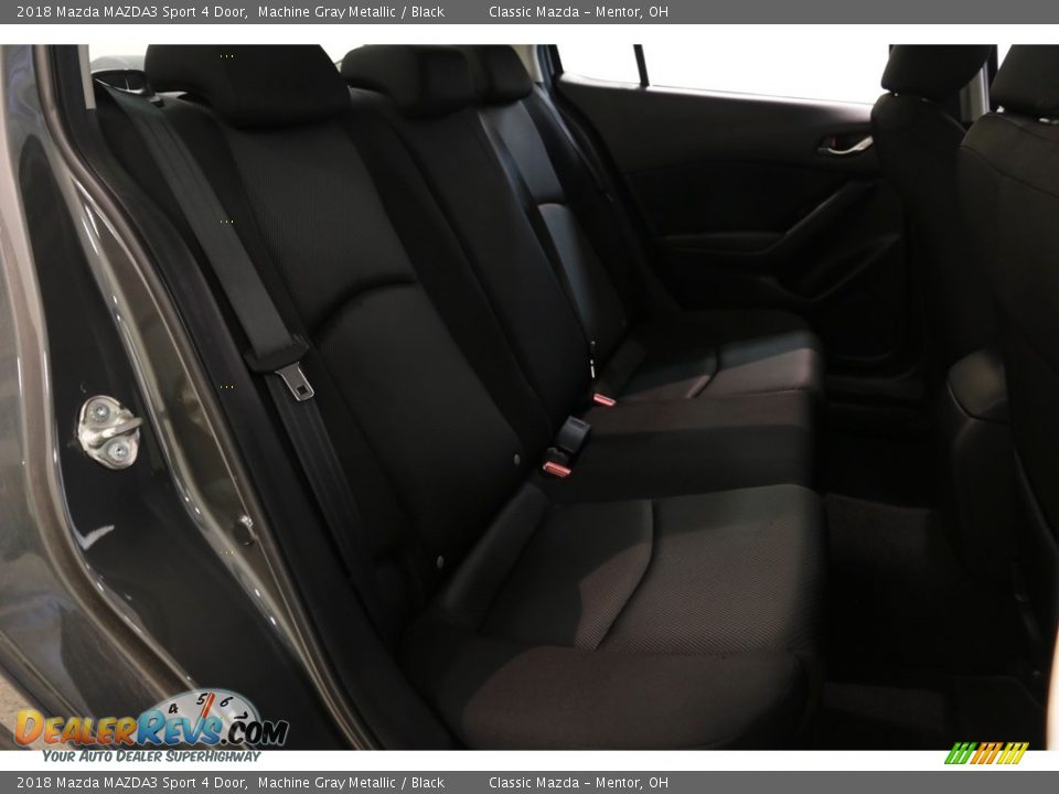 2018 Mazda MAZDA3 Sport 4 Door Machine Gray Metallic / Black Photo #17