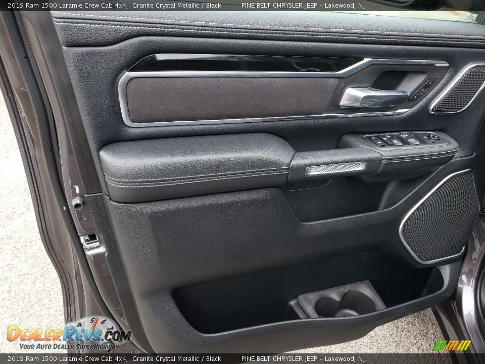 2019 Ram 1500 Laramie Crew Cab 4x4 Granite Crystal Metallic / Black Photo #8