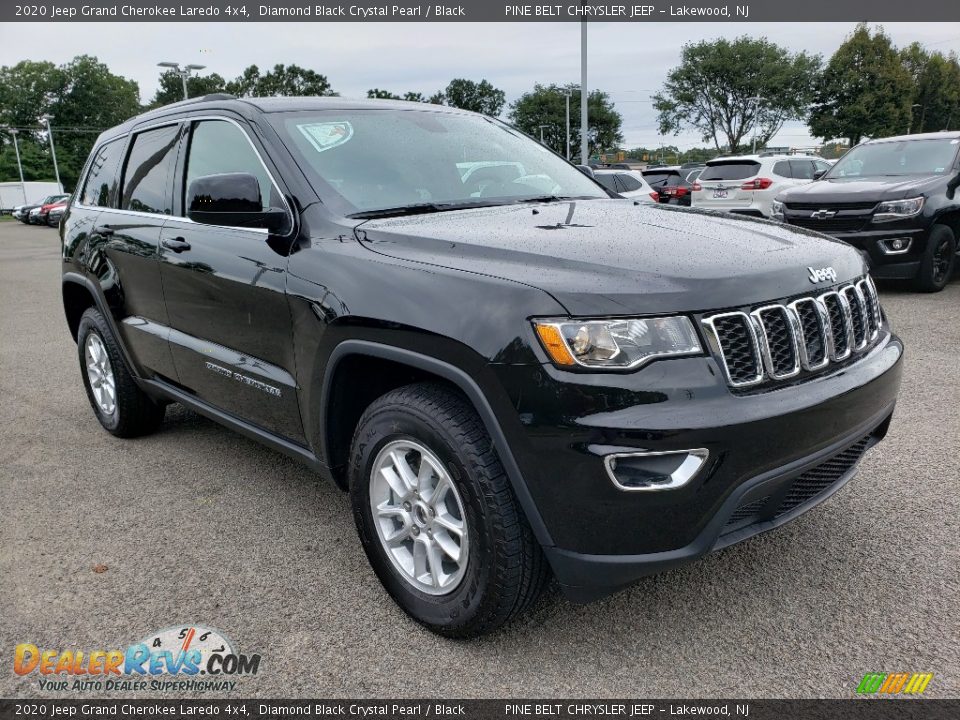 2020 Jeep Grand Cherokee Laredo 4x4 Diamond Black Crystal Pearl / Black Photo #1