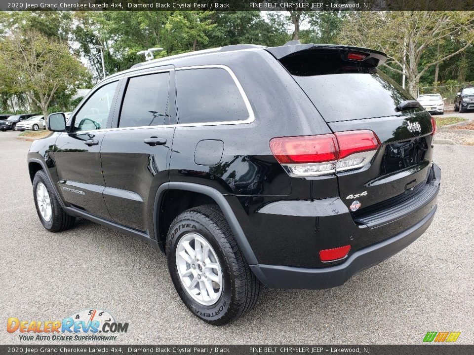 2020 Jeep Grand Cherokee Laredo 4x4 Diamond Black Crystal Pearl / Black Photo #4
