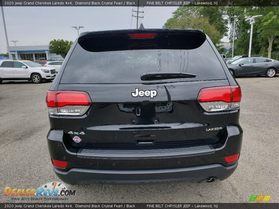 2020 Jeep Grand Cherokee Laredo 4x4 Diamond Black Crystal Pearl / Black Photo #5