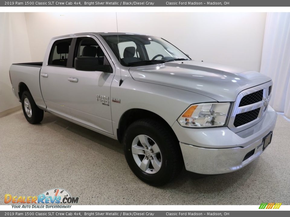 2019 Ram 1500 Classic SLT Crew Cab 4x4 Bright Silver Metallic / Black/Diesel Gray Photo #1
