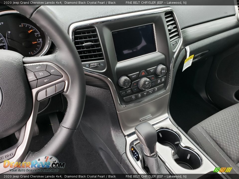 2020 Jeep Grand Cherokee Laredo 4x4 Diamond Black Crystal Pearl / Black Photo #10