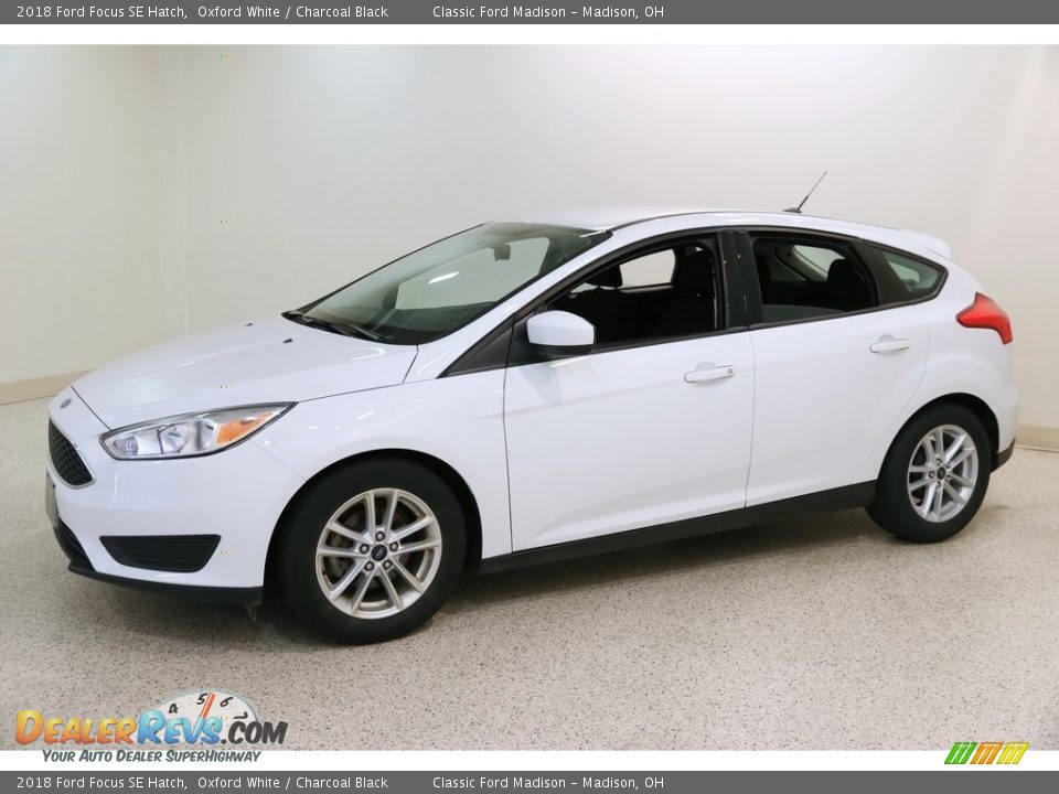 2018 Ford Focus SE Hatch Oxford White / Charcoal Black Photo #3