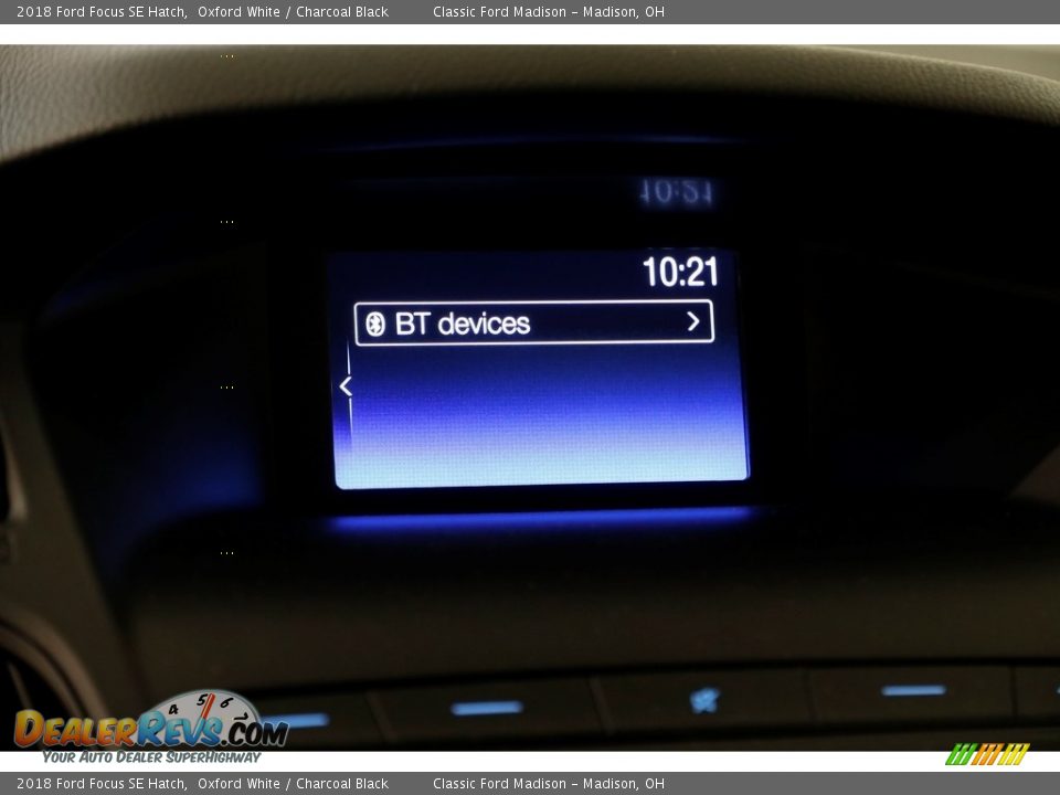 2018 Ford Focus SE Hatch Oxford White / Charcoal Black Photo #11