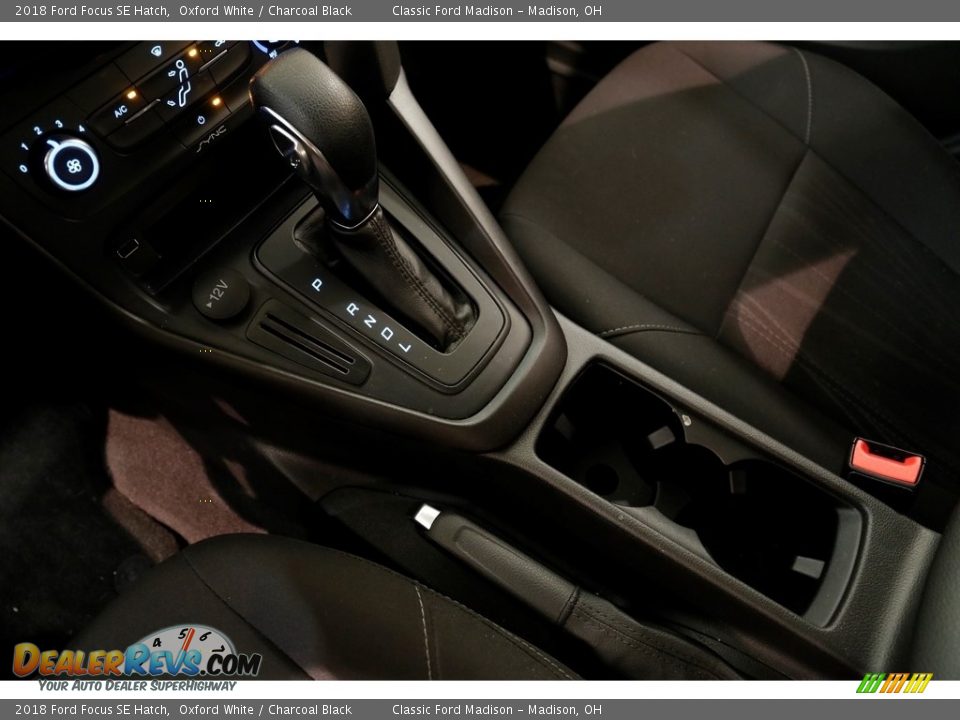 2018 Ford Focus SE Hatch Oxford White / Charcoal Black Photo #12