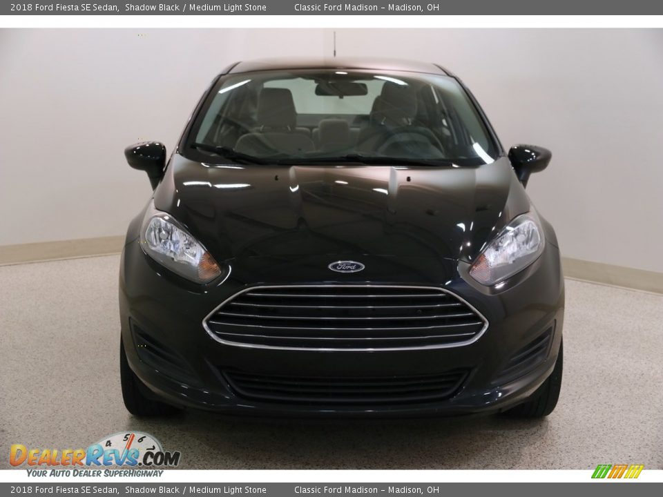 2018 Ford Fiesta SE Sedan Shadow Black / Medium Light Stone Photo #2