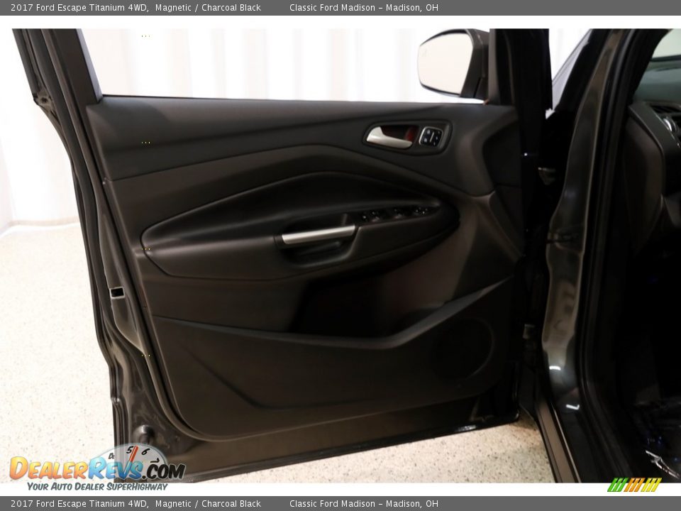 2017 Ford Escape Titanium 4WD Magnetic / Charcoal Black Photo #5