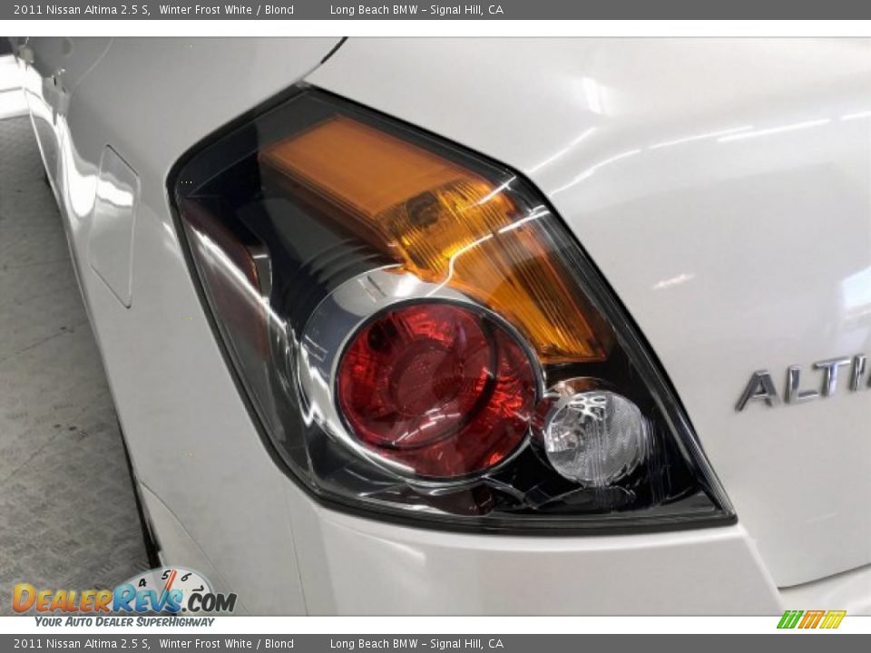 2011 Nissan Altima 2.5 S Winter Frost White / Blond Photo #21
