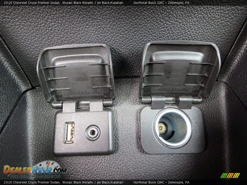 2016 Chevrolet Cruze Premier Sedan Mosaic Black Metallic / Jet Black/Kalahari Photo #26