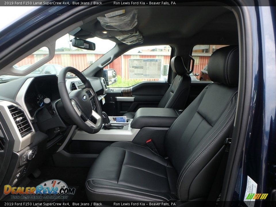 Front Seat of 2019 Ford F150 Lariat SuperCrew 4x4 Photo #13