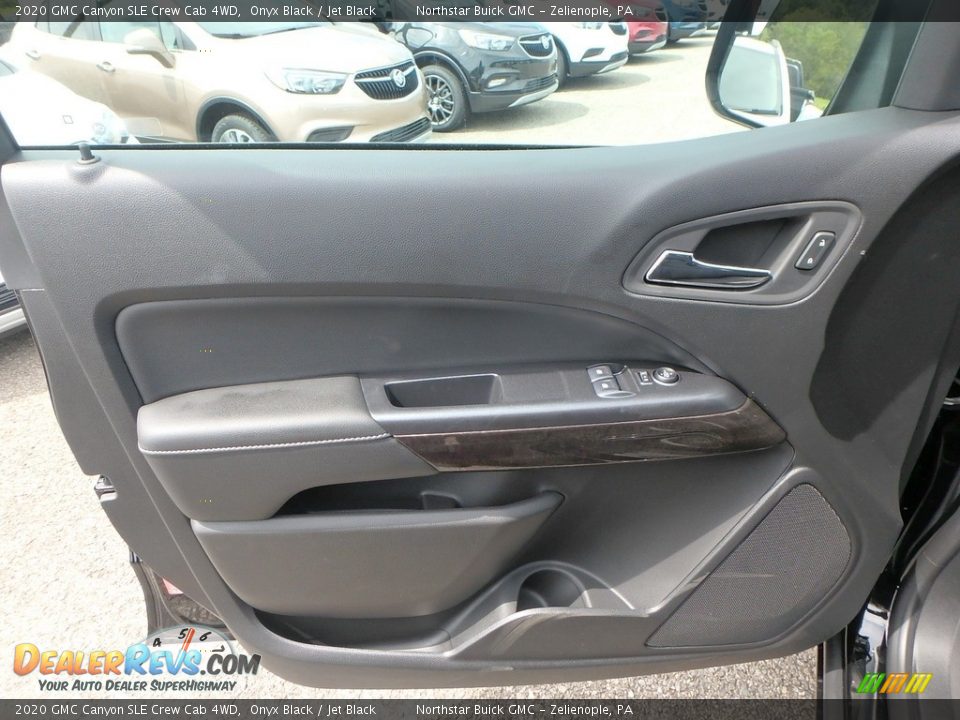 Door Panel of 2020 GMC Canyon SLE Crew Cab 4WD Photo #15