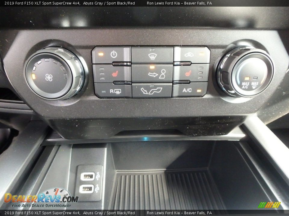 Controls of 2019 Ford F150 XLT Sport SuperCrew 4x4 Photo #18