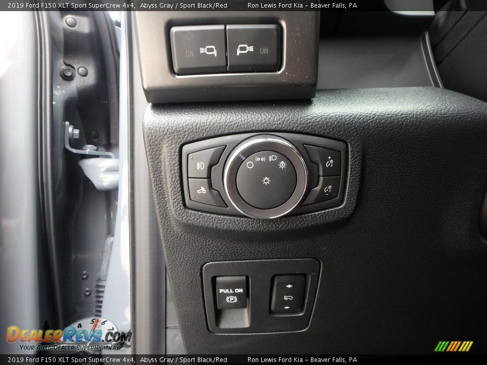 Controls of 2019 Ford F150 XLT Sport SuperCrew 4x4 Photo #19