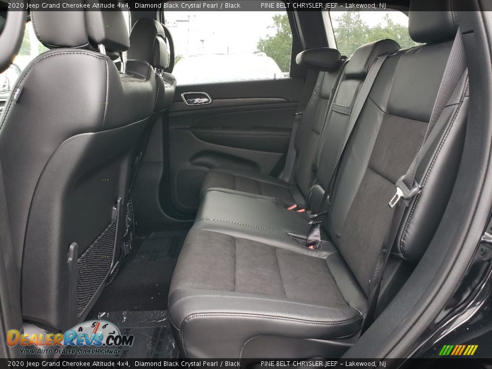 2020 Jeep Grand Cherokee Altitude 4x4 Diamond Black Crystal Pearl / Black Photo #6