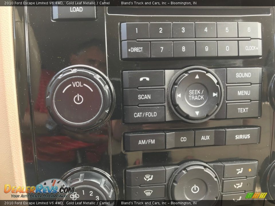 2010 Ford Escape Limited V6 4WD Gold Leaf Metallic / Camel Photo #19