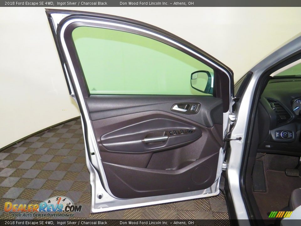 2018 Ford Escape SE 4WD Ingot Silver / Charcoal Black Photo #17