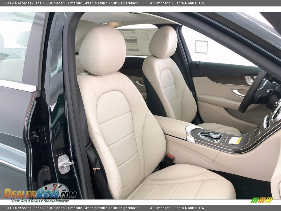 2019 Mercedes-Benz C 300 Sedan Emerald Green Metallic / Silk Beige/Black Photo #5