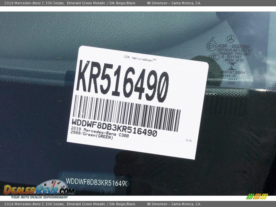 2019 Mercedes-Benz C 300 Sedan Emerald Green Metallic / Silk Beige/Black Photo #11