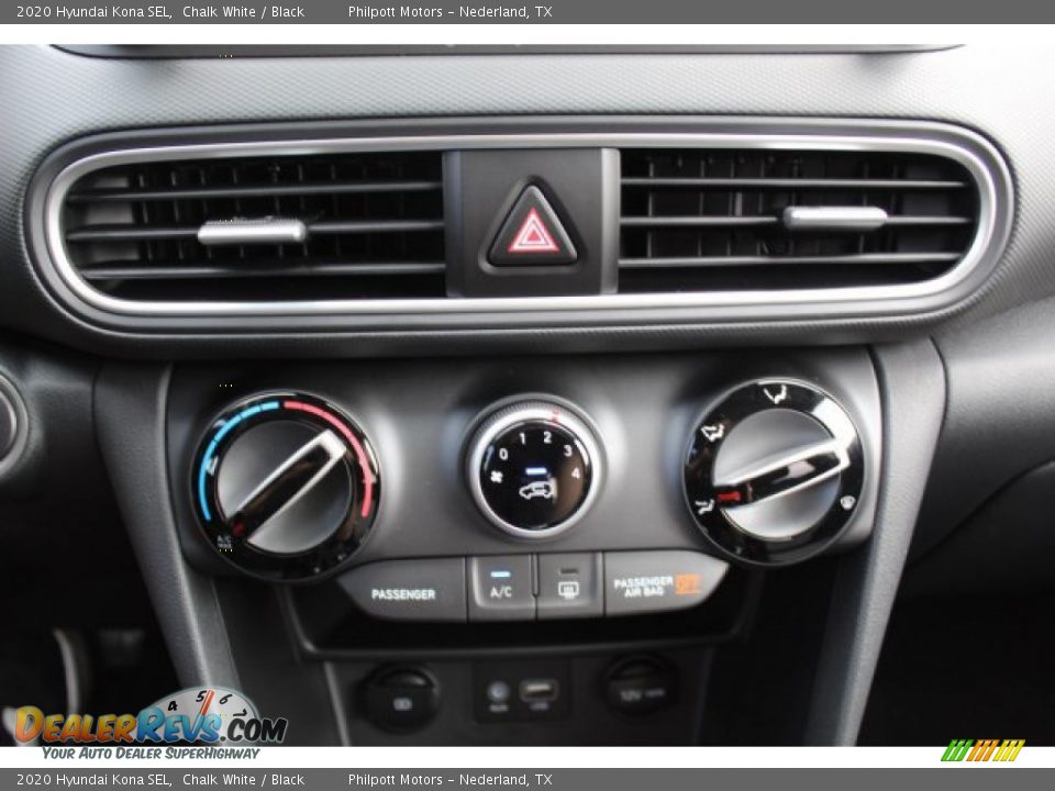 2020 Hyundai Kona SEL Chalk White / Black Photo #17