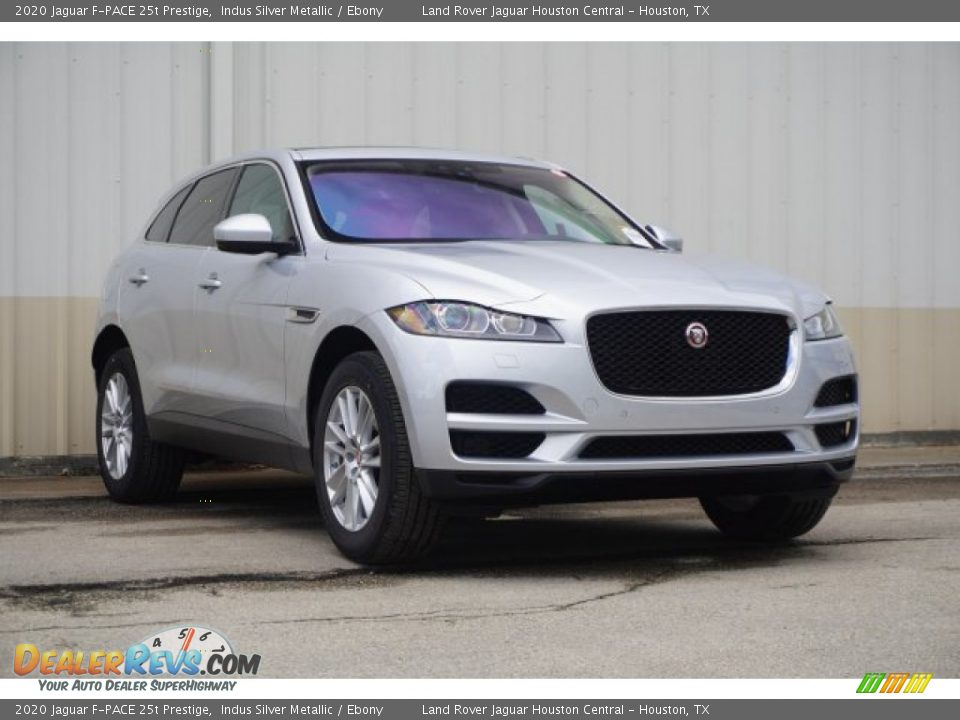 Front 3/4 View of 2020 Jaguar F-PACE 25t Prestige Photo #3