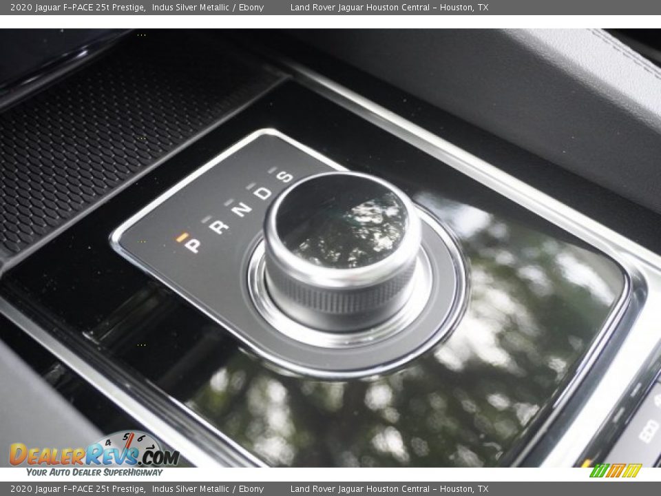 2020 Jaguar F-PACE 25t Prestige Shifter Photo #19