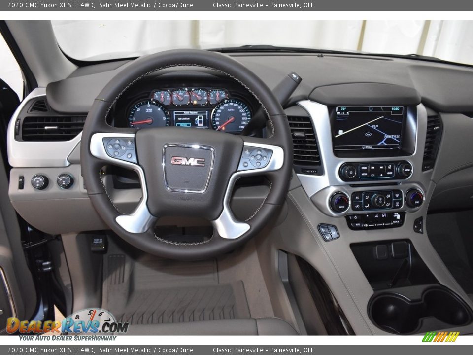 Dashboard of 2020 GMC Yukon XL SLT 4WD Photo #10