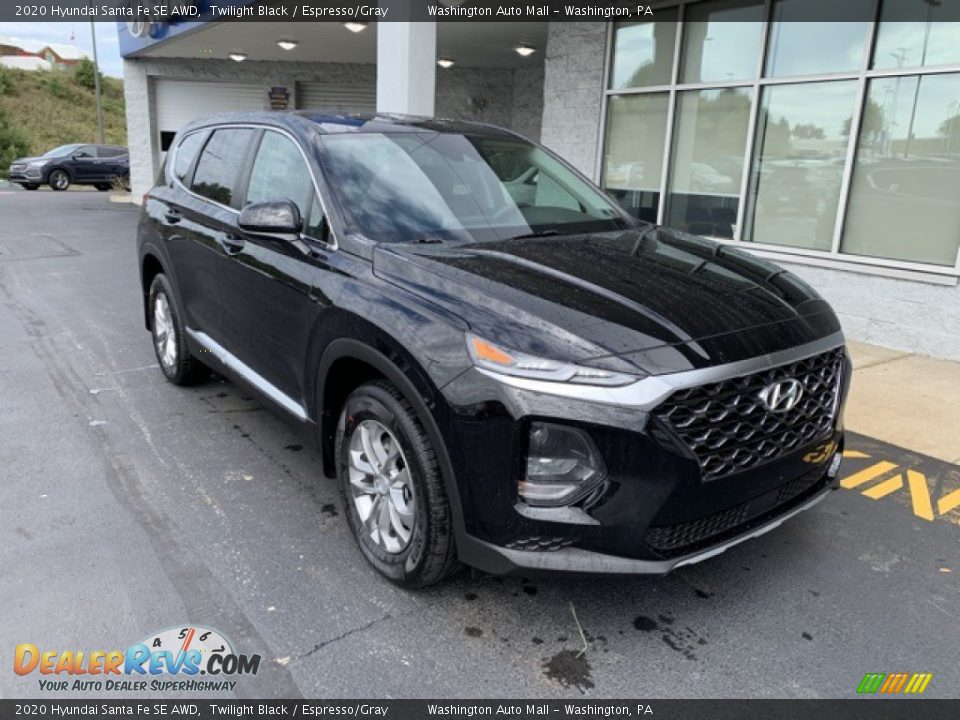 Front 3/4 View of 2020 Hyundai Santa Fe SE AWD Photo #2