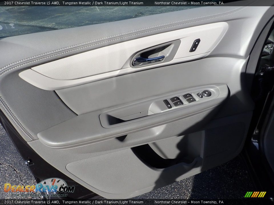 2017 Chevrolet Traverse LS AWD Tungsten Metallic / Dark Titanium/Light Titanium Photo #24