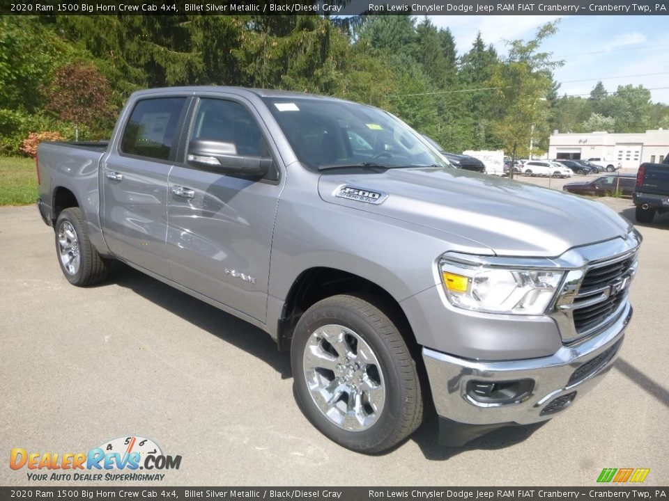 Front 3/4 View of 2020 Ram 1500 Big Horn Crew Cab 4x4 Photo #7