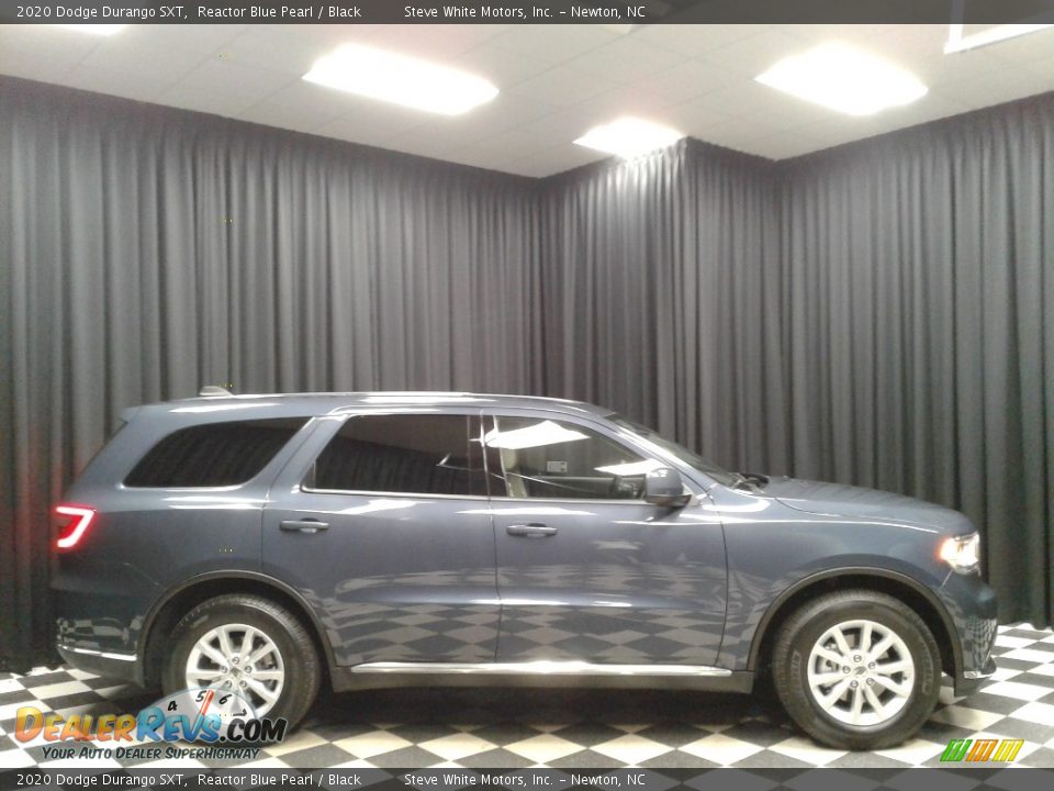 2020 Dodge Durango SXT Reactor Blue Pearl / Black Photo #5