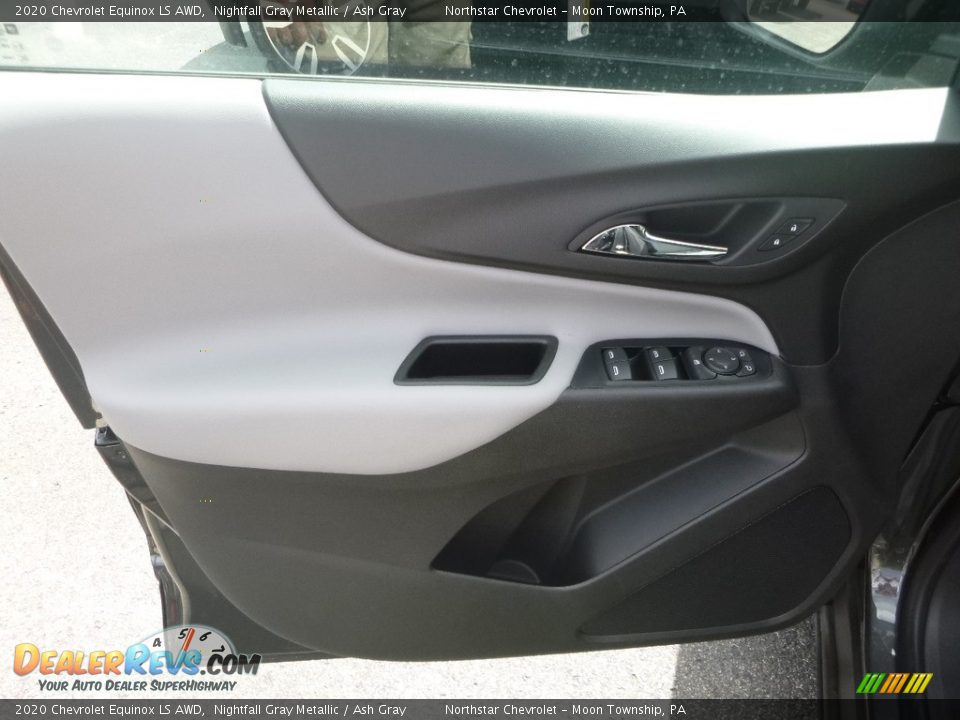 Door Panel of 2020 Chevrolet Equinox LS AWD Photo #13