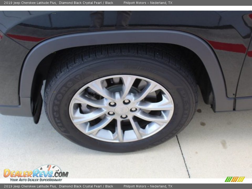 2019 Jeep Cherokee Latitude Plus Diamond Black Crystal Pearl / Black Photo #5