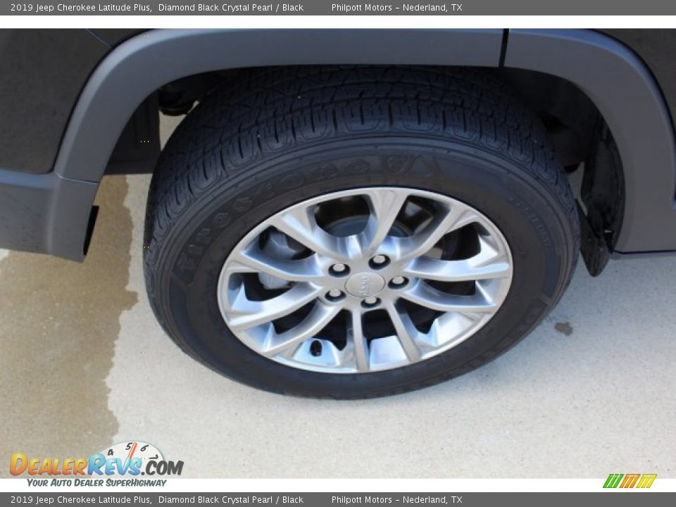 2019 Jeep Cherokee Latitude Plus Diamond Black Crystal Pearl / Black Photo #7
