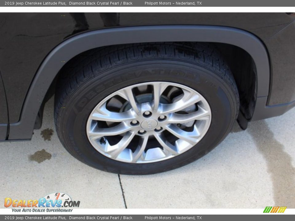 2019 Jeep Cherokee Latitude Plus Diamond Black Crystal Pearl / Black Photo #8