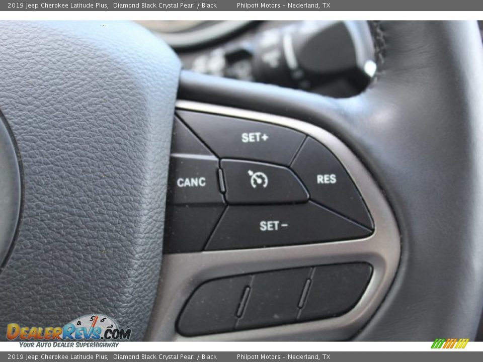 2019 Jeep Cherokee Latitude Plus Diamond Black Crystal Pearl / Black Photo #13