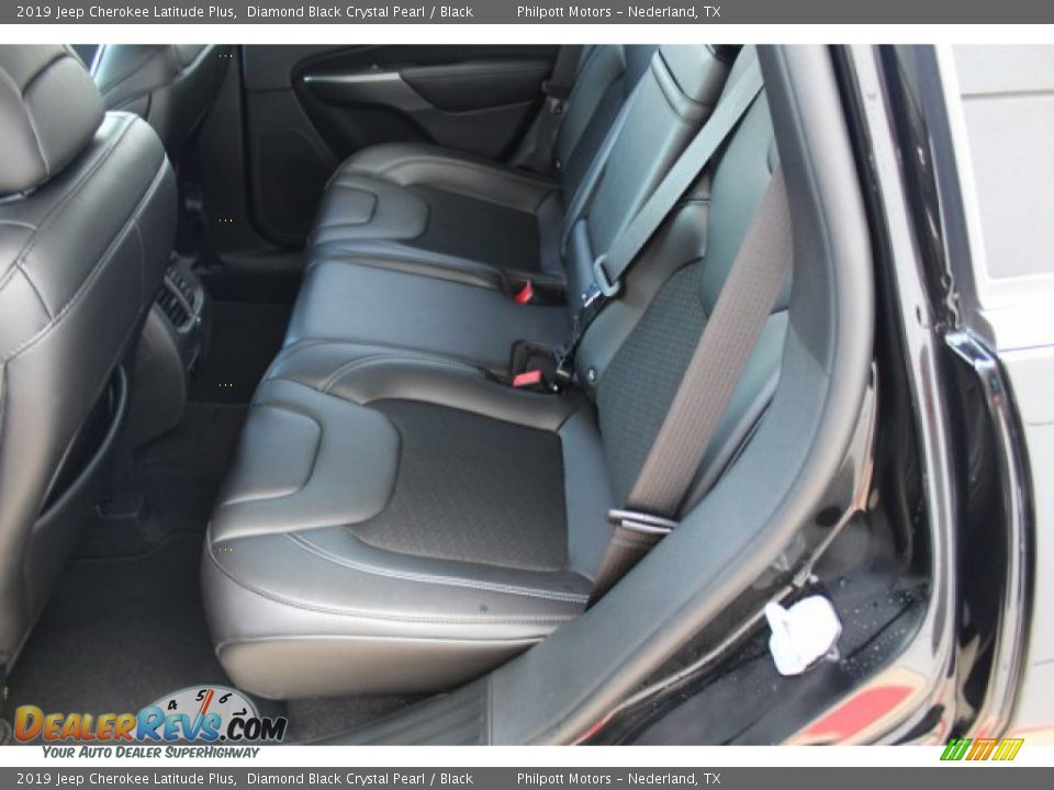 2019 Jeep Cherokee Latitude Plus Diamond Black Crystal Pearl / Black Photo #21