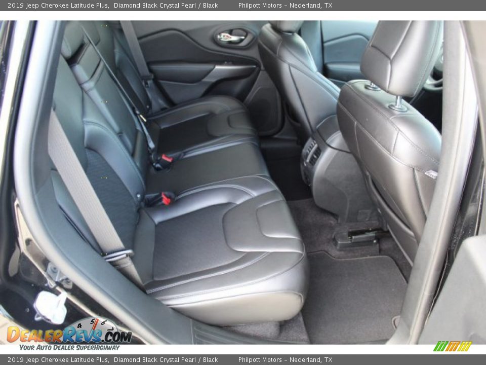 2019 Jeep Cherokee Latitude Plus Diamond Black Crystal Pearl / Black Photo #26