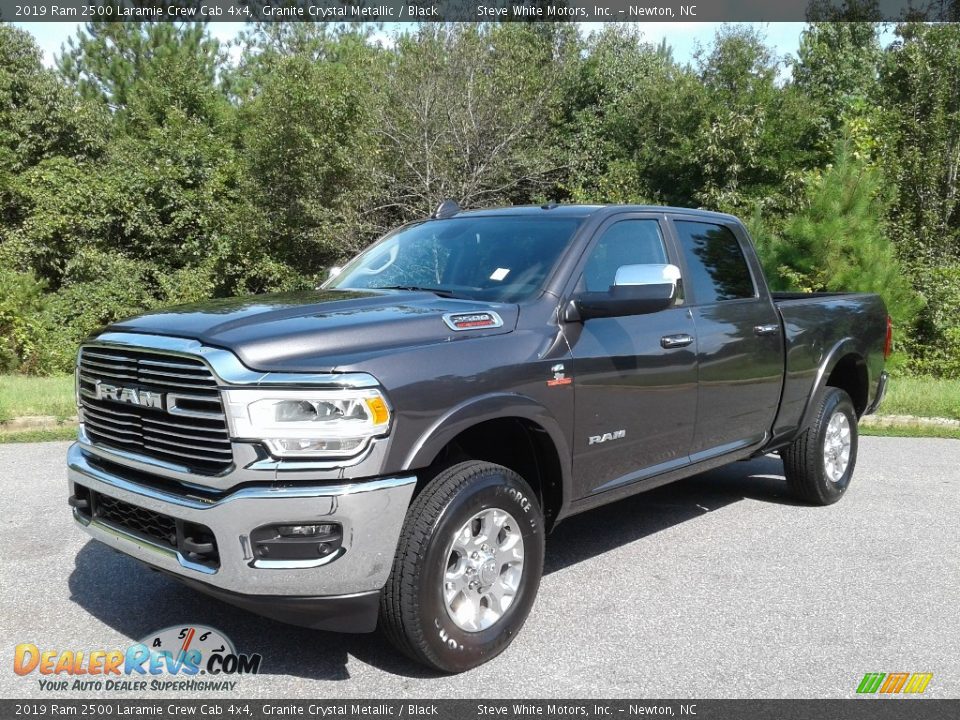 Front 3/4 View of 2019 Ram 2500 Laramie Crew Cab 4x4 Photo #2