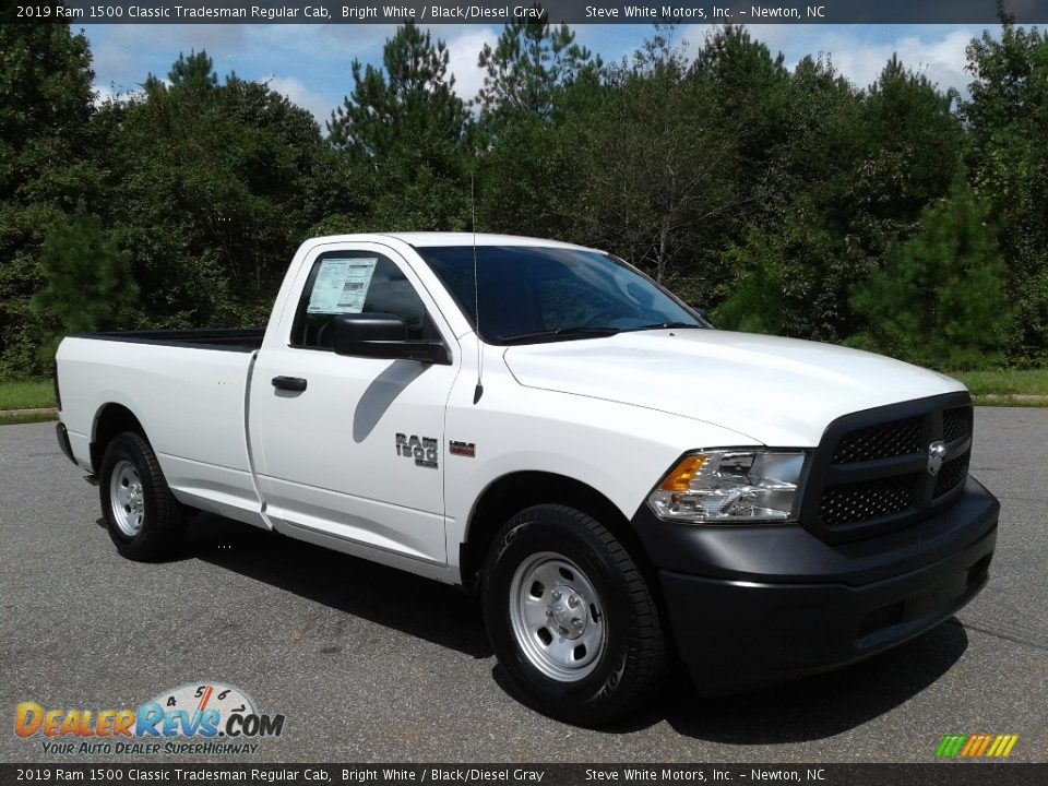 2019 Ram 1500 Classic Tradesman Regular Cab Bright White / Black/Diesel Gray Photo #4