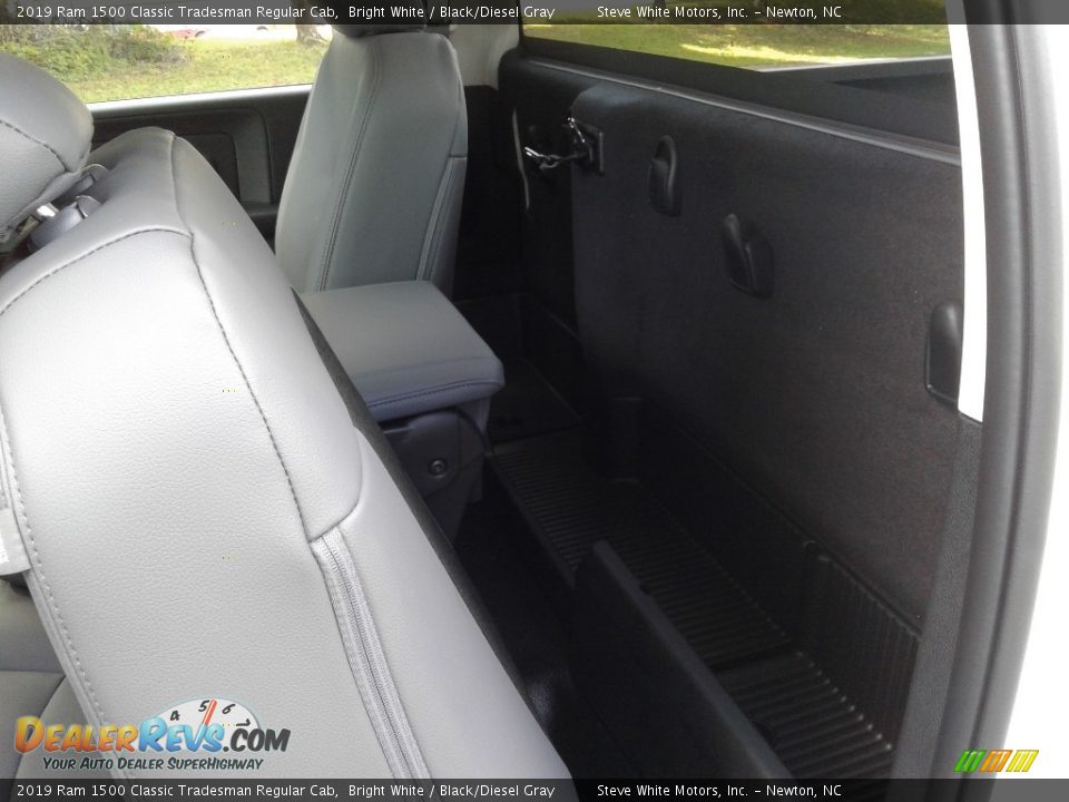 2019 Ram 1500 Classic Tradesman Regular Cab Bright White / Black/Diesel Gray Photo #11