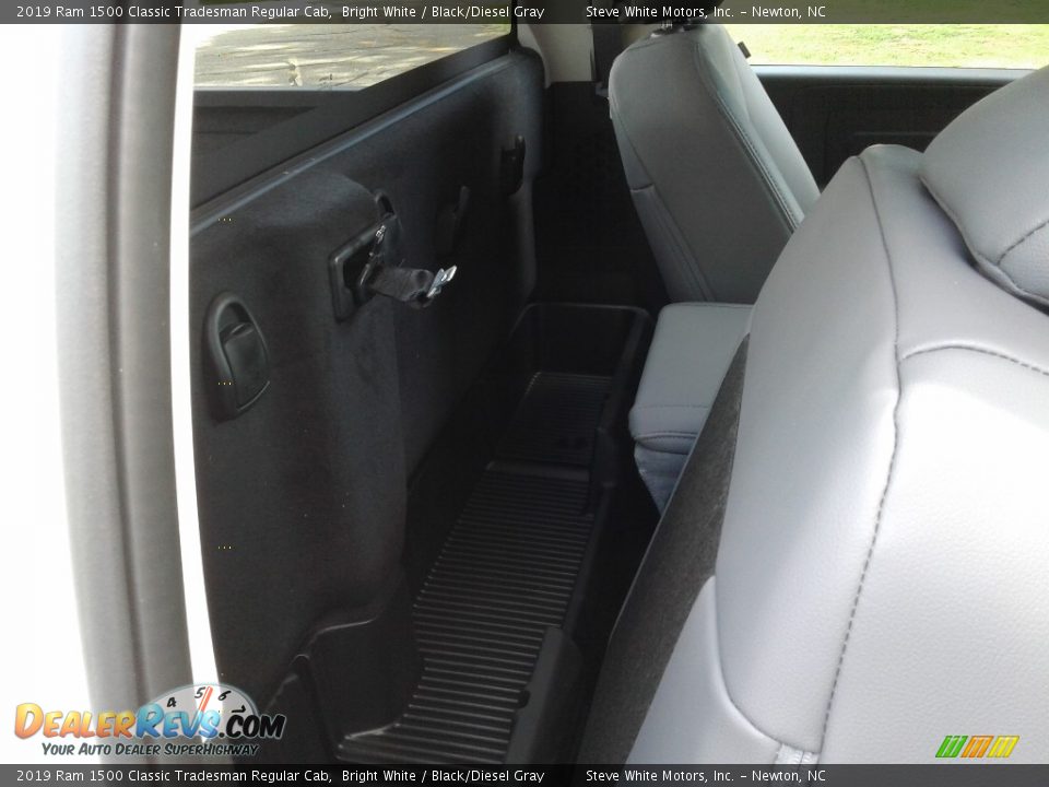 2019 Ram 1500 Classic Tradesman Regular Cab Bright White / Black/Diesel Gray Photo #13